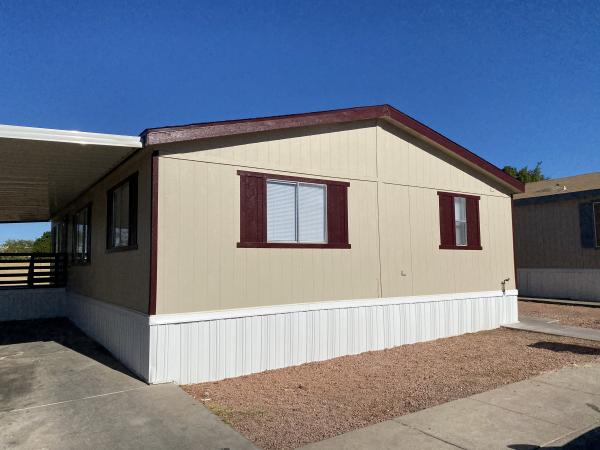2000 REDMA Mobile Home For Rent