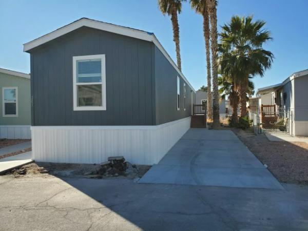 2021 Clayton - Buckeye AZ Mobile Home For Rent