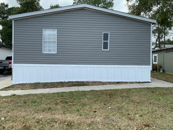 2019 LIVE OAK Mobile Home For Rent