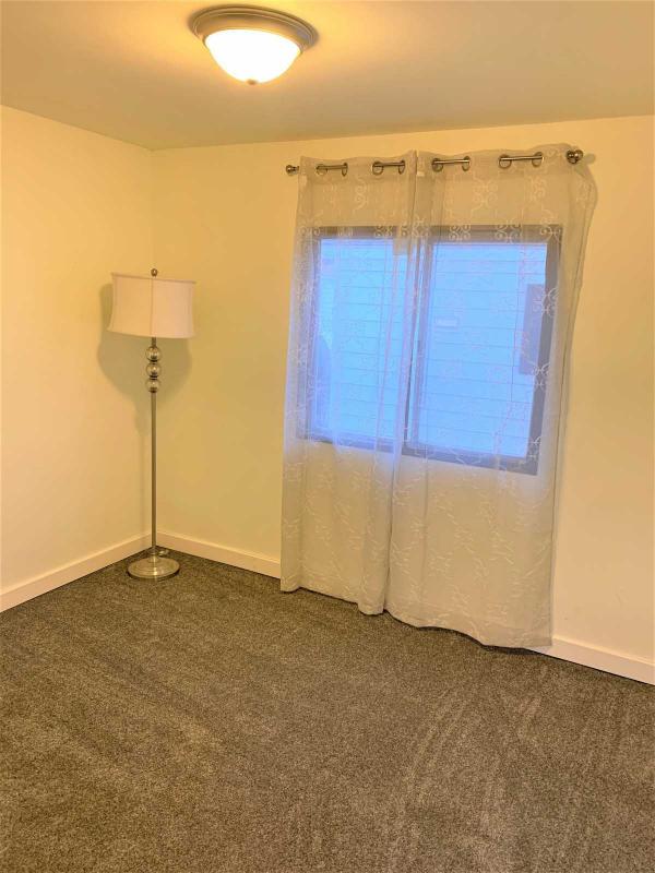 Skyline Mobile Home for Sale in Wallingford, CT 06492 for 74,900