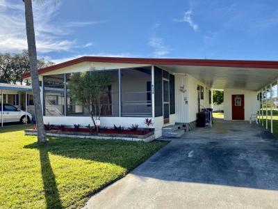 Colony Cove Mobile Home Park in Ellenton, FL | MHVillage