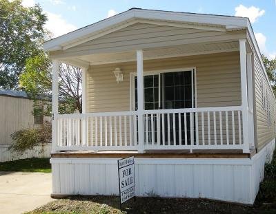 Mobile Home at 315 Parkview Dr Bowling Green, OH 43402