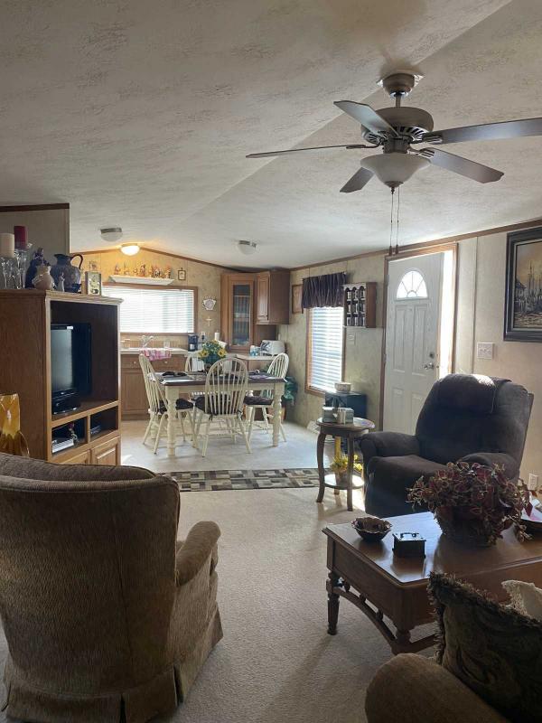 Redman Mobile Home for Sale in Hagerstown, MD 21740 for 35,000