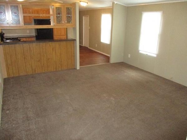 1998 SILVER CREEK HOMES Mobile Home For Sale