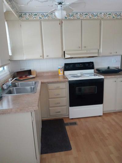Photo 2 of 8 of home located at Site #261, 4864 91st Ln. N. Saint Petersburg, FL 33708
