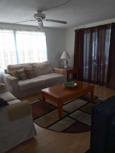 Photo 3 of 8 of home located at Site #261, 4864 91st Ln. N. Saint Petersburg, FL 33708