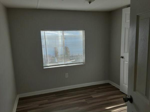 1981 LIBERTY Mobile Home For Rent
