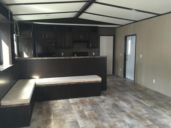 2015 CMH MANUFACTURING INC Mobile Home For Sale