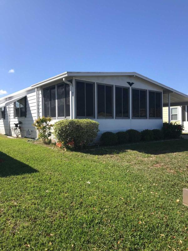 Senior Retirement Living 1981 Fleetwood Glenbrook Mobile Home For