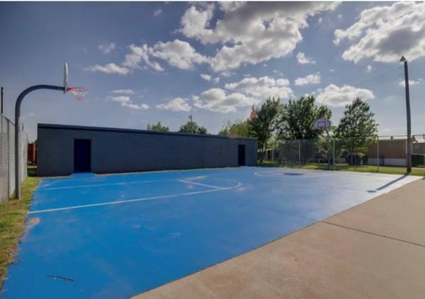 Photo 1 of 2 of home located at 9717 NW 10th Street #237 Oklahoma City, OK 73127