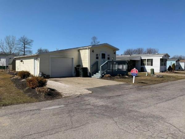 Senior Retirement Living - 1989 Victorian Mobile Home For Sale in