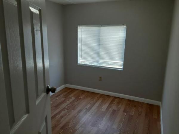 1981 LIBERTY Mobile Home For Rent