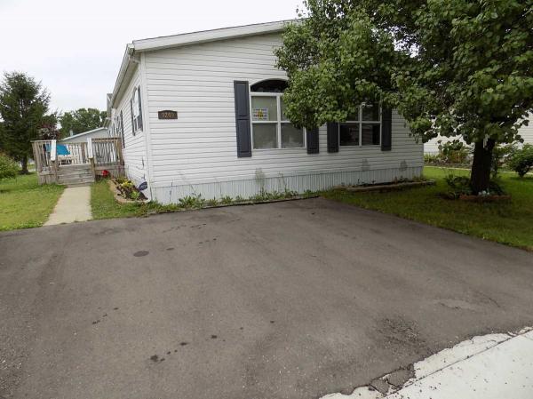 2000 Commodore Mobile Home For Sale