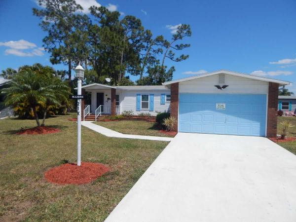 1988 Homes of Merit Mobile Home For Sale