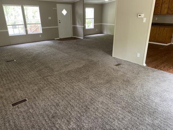 1998 CMH MANUFACTURING INC Mobile Home For Sale