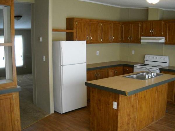 1998 TOWN & COUNTRY HOMES Mobile Home For Rent