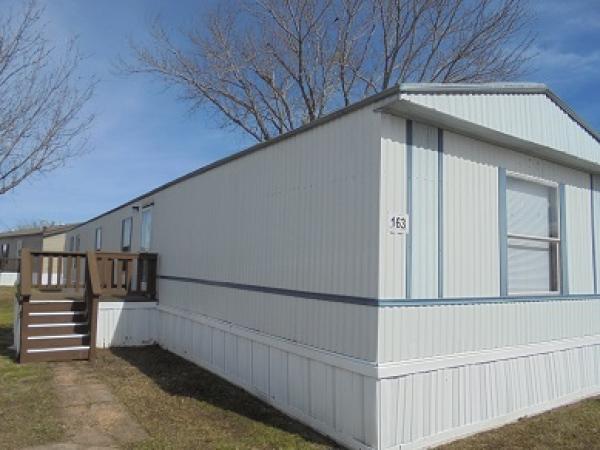 1998 TOWN AND COUNTRY Mobile Home For Sale