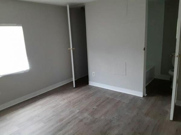 1981 LIBERTY Mobile Home For Rent