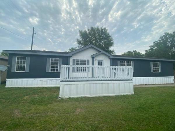 1998 Redman Homes Mobile Home For Rent