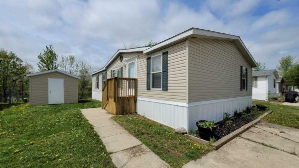 2001 Schult Mobile Home For Sale
