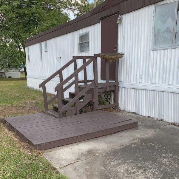 Photo 3 of 2 of home located at Tower Manor Mobile Home Park 106 Auburndale, FL 33823