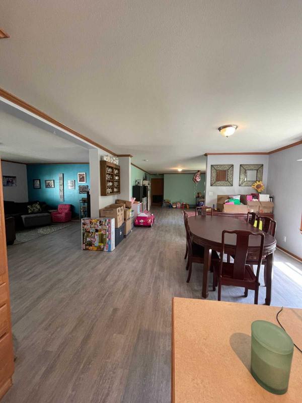 Senior Retirement Living 2006 Skyline Skyline Manufactured Home For