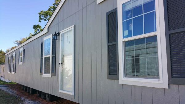 2017 OAK CREEK HOMES Mobile Home For Sale
