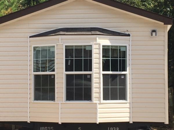 2016 OAK CREEK Mobile Home For Sale