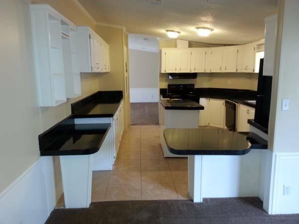 1992 SILVER CREEK HOMES Mobile Home For Rent