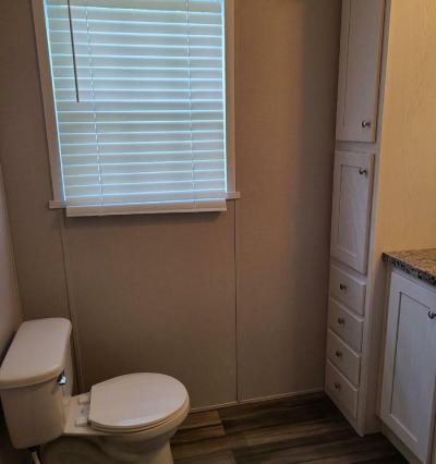 Photo 2 of 9 of home located at 251 Beech Ct Oakland, MI 48363