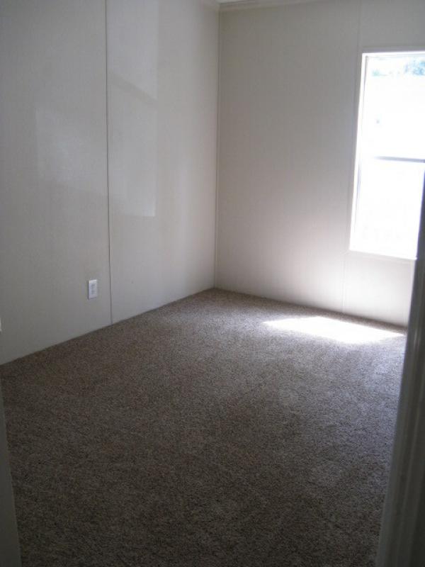 2004 OAK CREEK Mobile Home For Sale