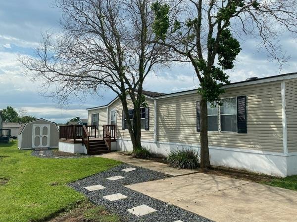 1999 FLEETWOOD HOMES, INC Mobile Home For Sale
