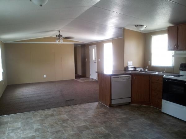 1999 HBOS MANUFACTURING Mobile Home For Rent