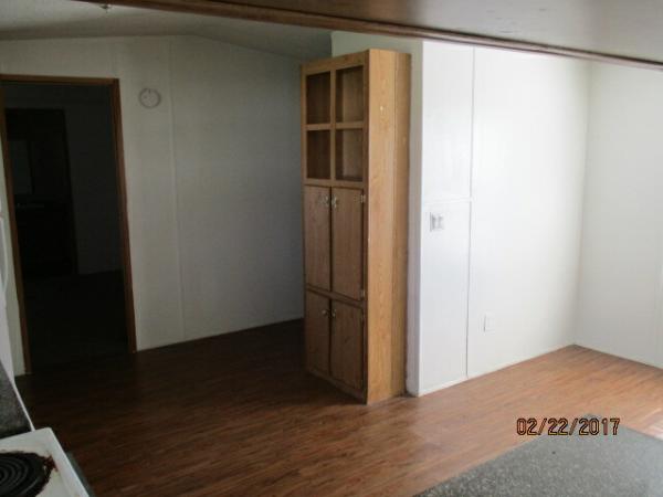 1999 CMH MANUFACTURING INC Mobile Home For Sale