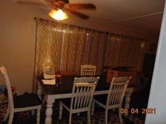 Photo 4 of 6 of home located at 725 W Thornton Hemet, CA 92543