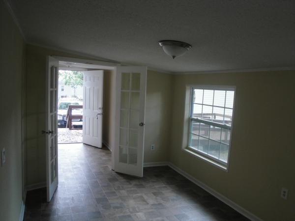 1996 CMH MANUFACTURING INC Mobile Home For Rent