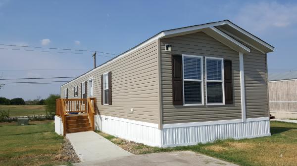 2014 CMH MANUFACTURING INC Mobile Home For Sale