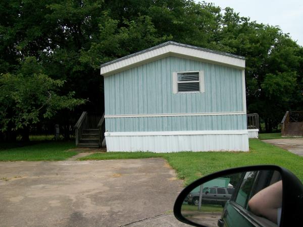 2000 CLAYTON Mobile Home For Rent