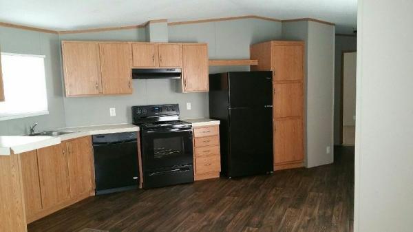 2006 AMERICAN HOMESTAR OF LANCASTER, L.P. Mobile Home For Rent