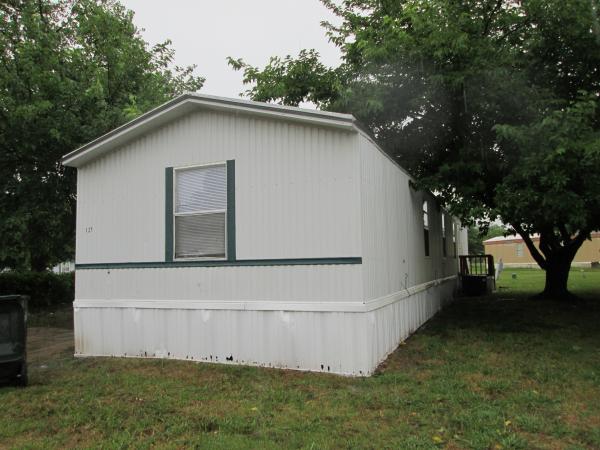 2000 CMH MANUFACTURING INC Mobile Home For Sale