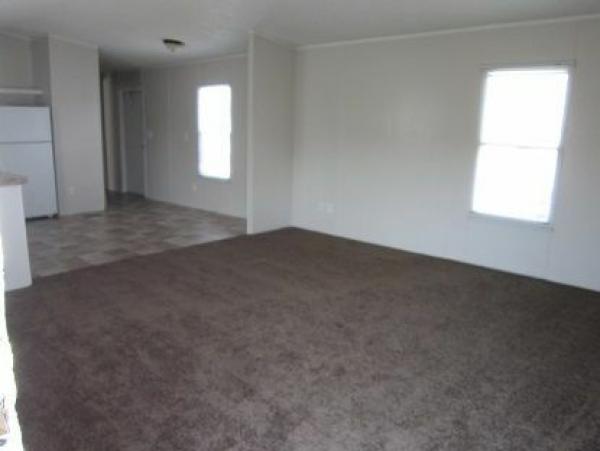 2005 OAK CREEK HOMES Mobile Home For Sale