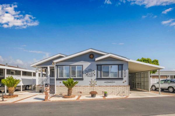 2001 HALLMARK Mobile Home For Sale
