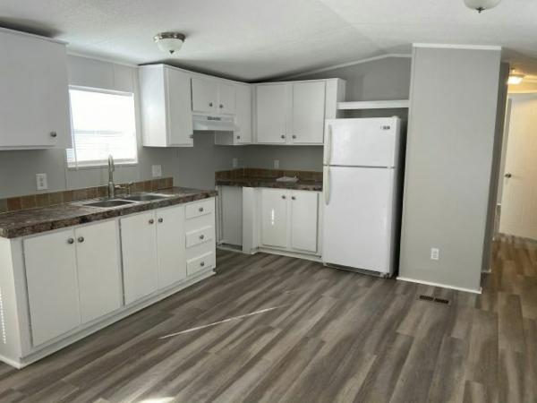 2004 FLEETWOOD Mobile Home For Sale