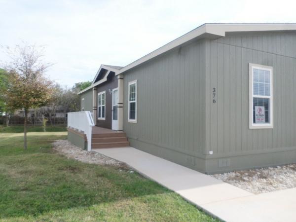 2015 Clayton Mobile Home For Rent