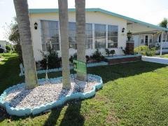 Photo 1 of 25 of home located at 910 Uplands W Venice, FL 34285