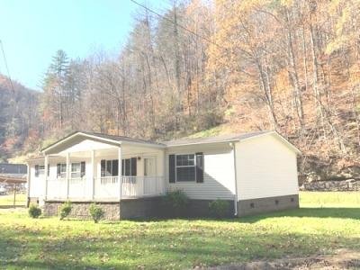 Mobile Home at 1738 Forest Hills Rd Forest Hills, KY 41527
