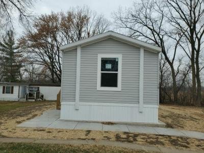 Mobile Home at 10 Rustic Pkwy Madison, WI 53713