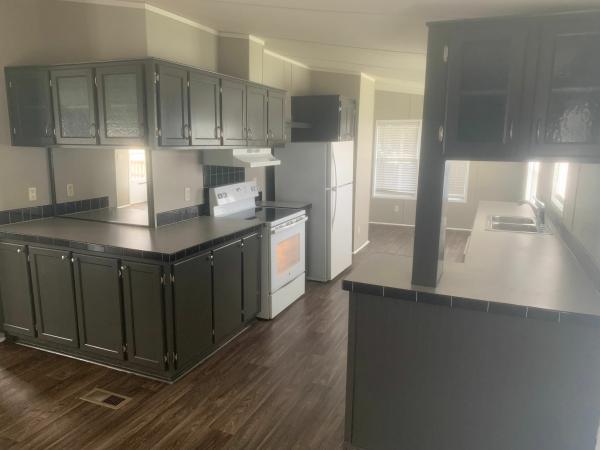 2000 AHS Mobile Home For Rent