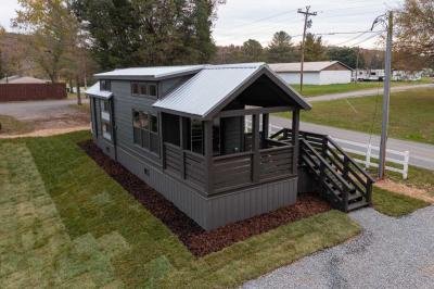 Mobile Home at 202 Lakeview Dr Ten Mile, TN 37880