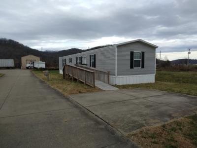 Mobile Home at 178 Riverine Dr Winfield, WV 25213